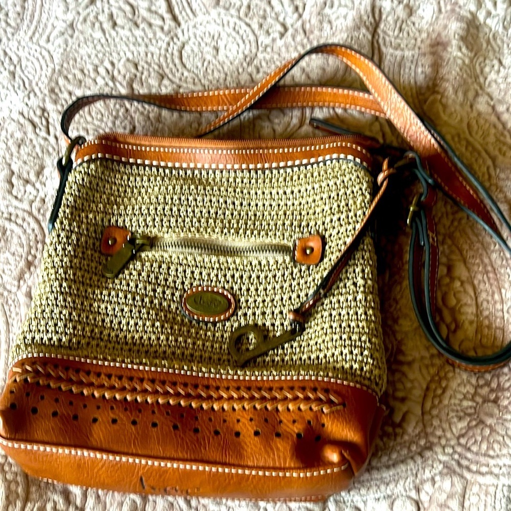B.O.C born Concepts Crossbody Shoulder bag/ travel leather / crochet bag EUC - Picture 3 of 11